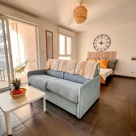 Gina - Modern Luminous Balcony - By Tgb Apartament